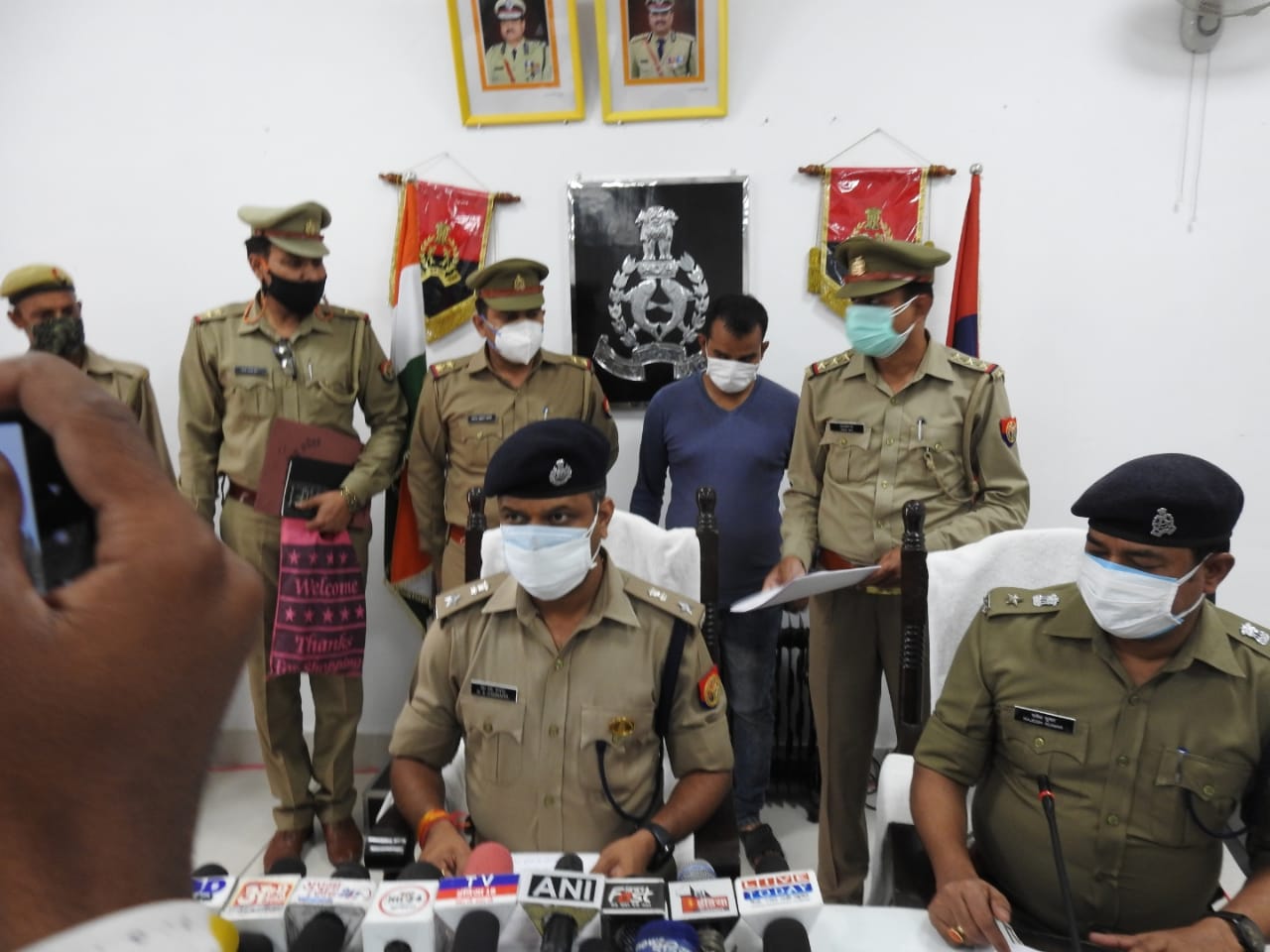 पुलिस के गिरफ्त  में आरोपी