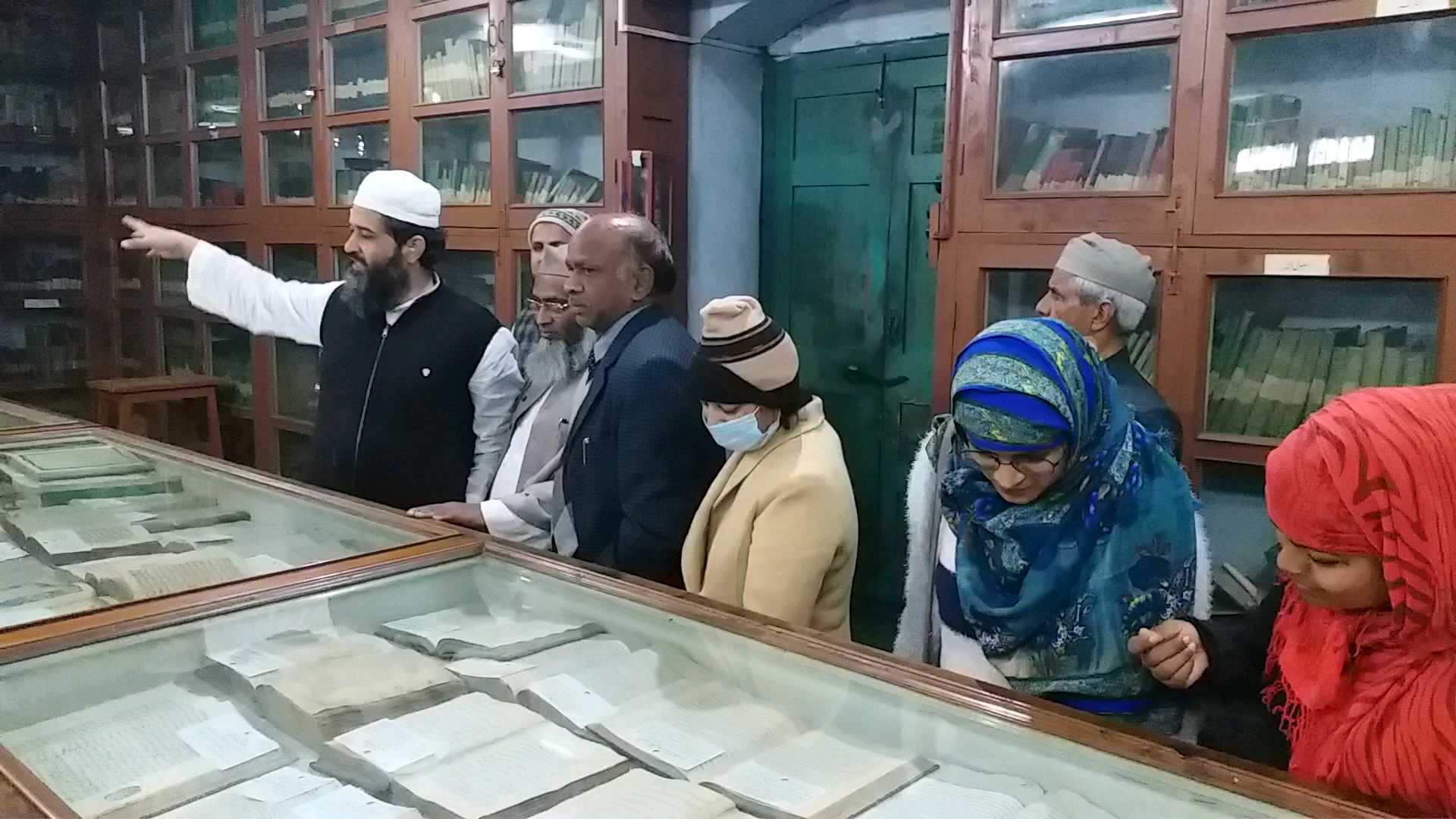 saharanpur district additional judge visit darul uloom deoband with his family