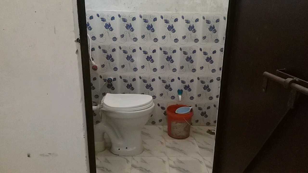 सुलतानपुर में शौचालय निर्माण में धांधली
