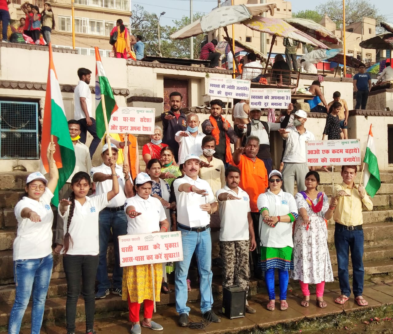 गंगा सफाई से हुई स्वच्छता पखवाड़े की शुरुआत