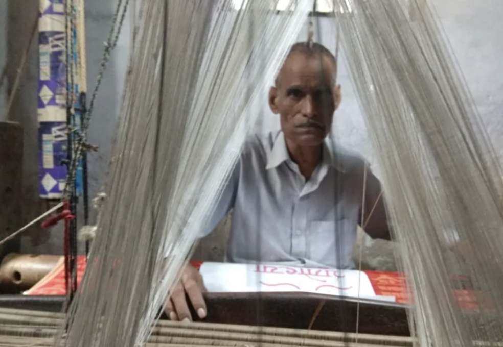 weavers of varanasi will present shawl to prime minister modi