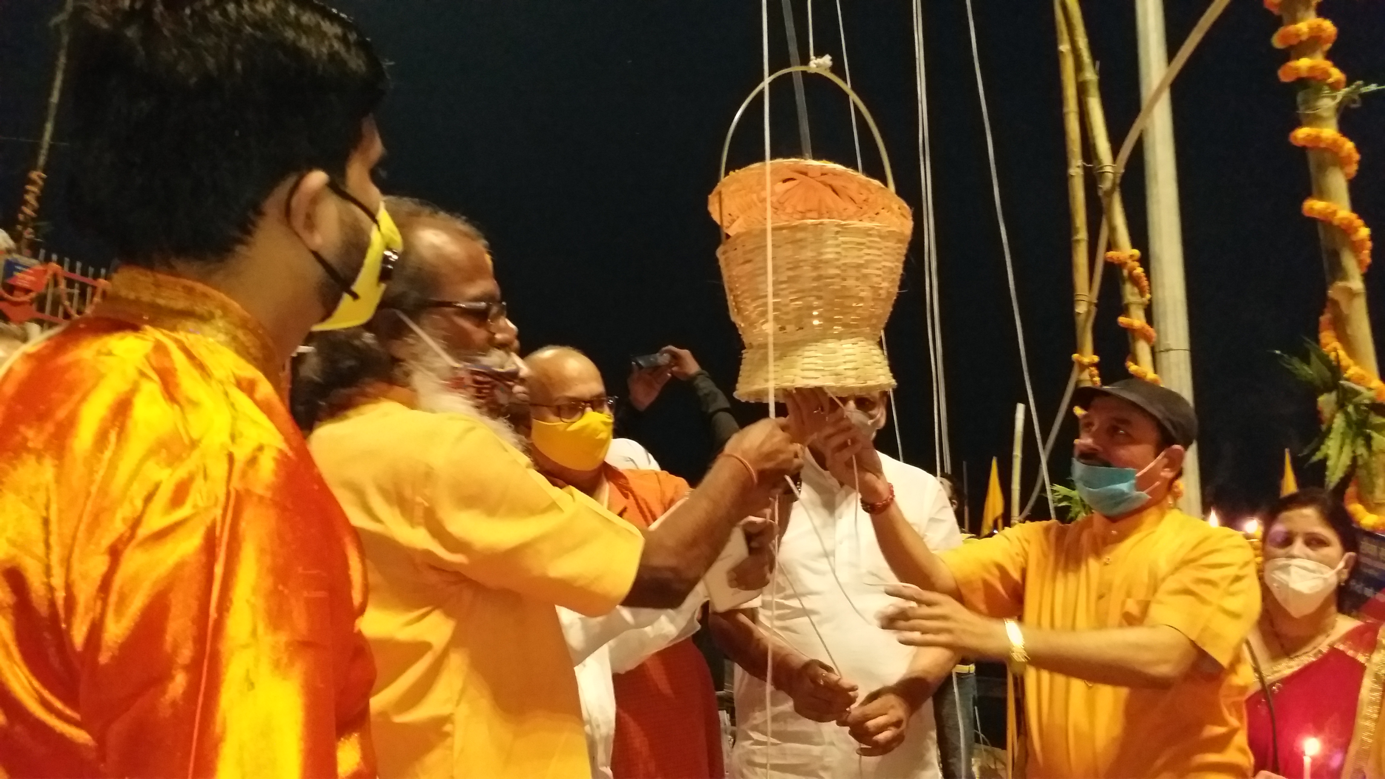 akashdeep lit at dashashwamedh ghat