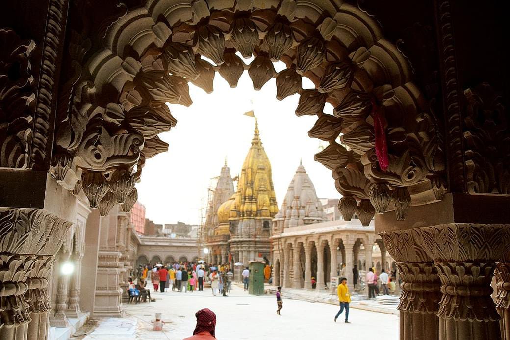 बाबा विश्वनाथ मंदिर परिसर