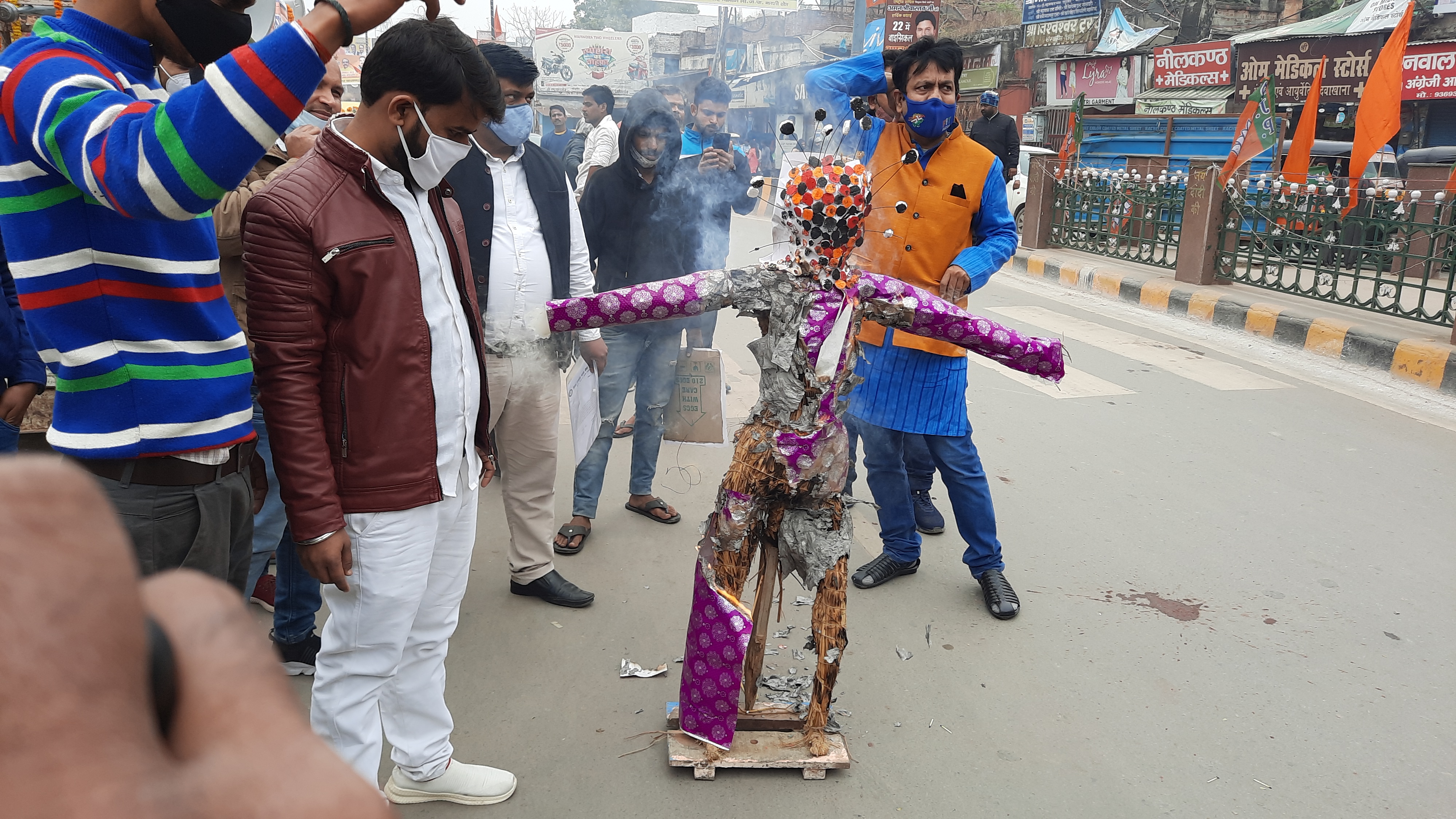 योगी सरकार में हुए कार्यों की विकास यात्रा