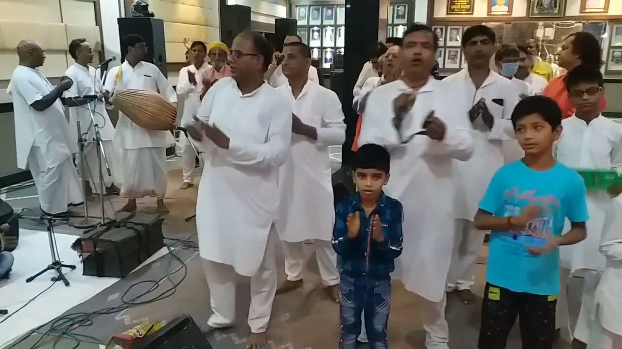 शिव की नगरी काशी में धूमधाम से मनाई गई राधाष्टमी