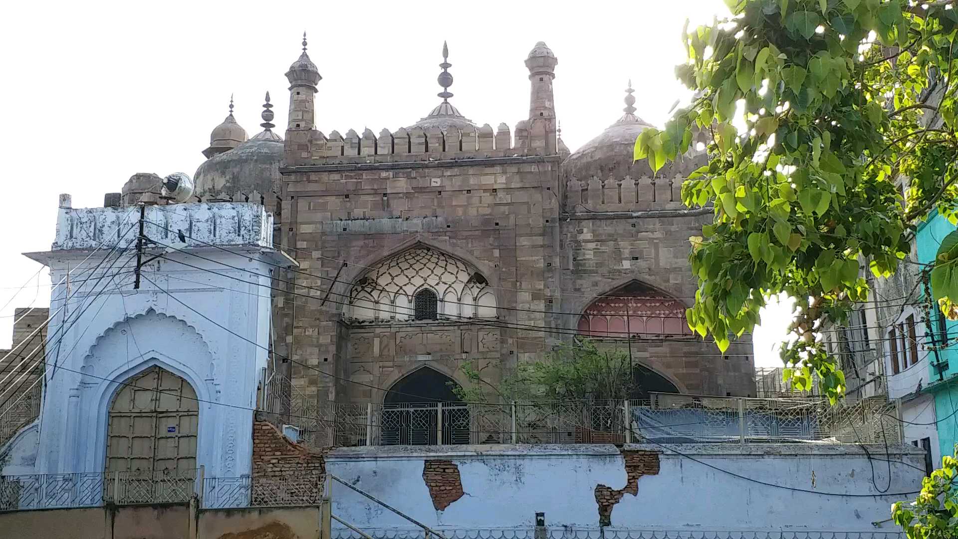 کورونا وبا کے دوران مسجد