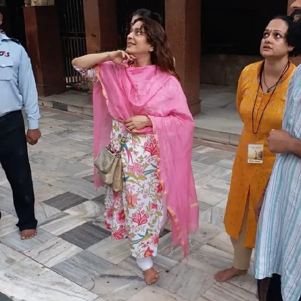 Kangana and Juhi with Sadhguru Jaggi Vasudev