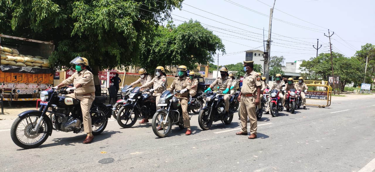 police appealed people by doing flag march