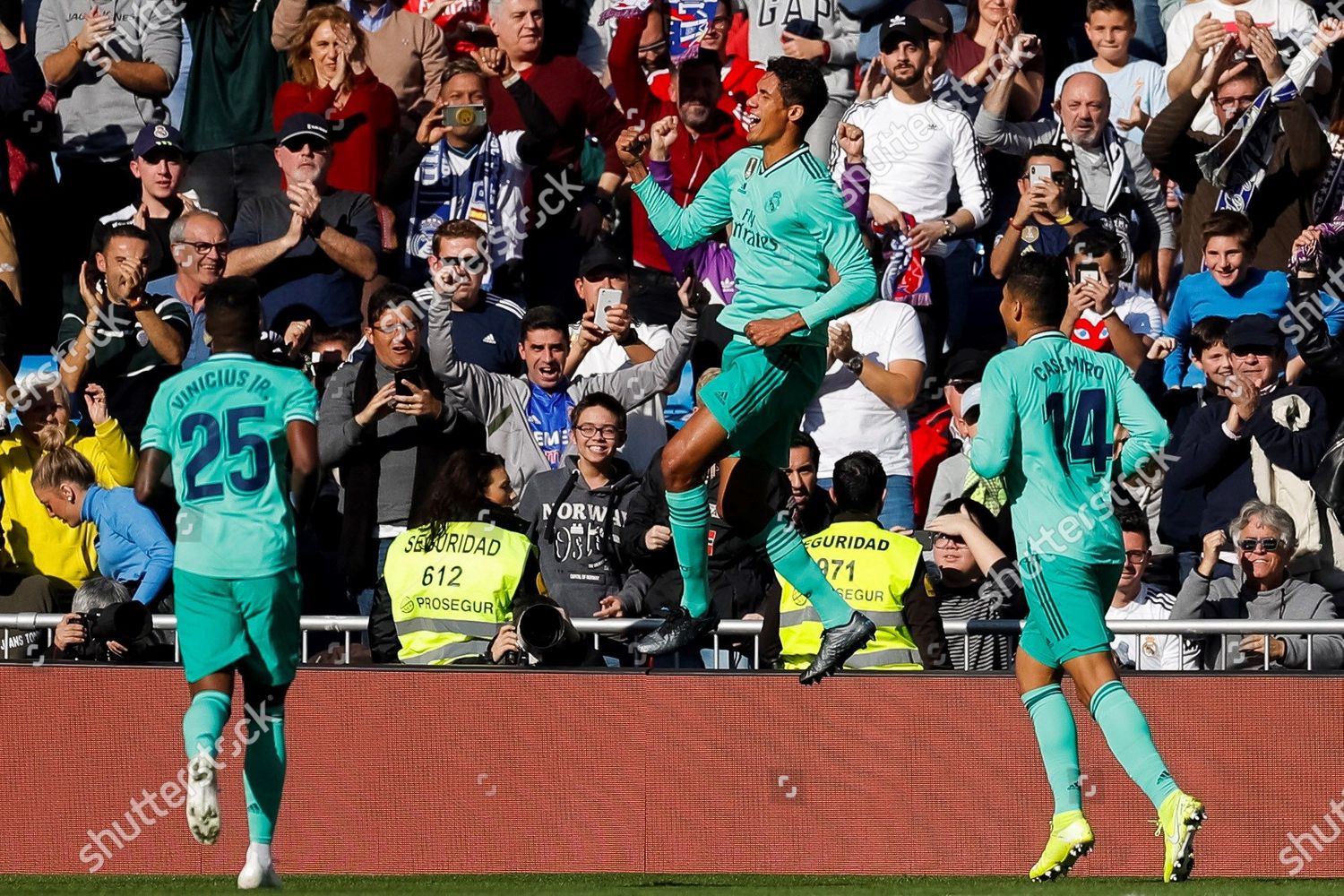 Real Madrid defeat Espanyol 2-0