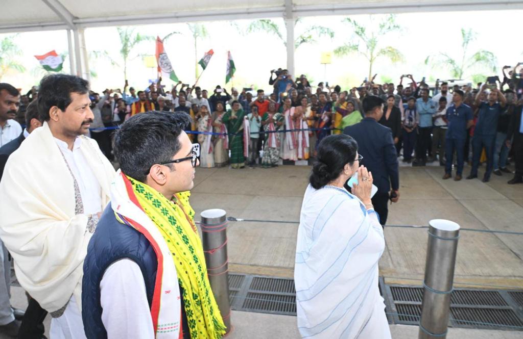 Mamata Hogs Limelight In Tripura