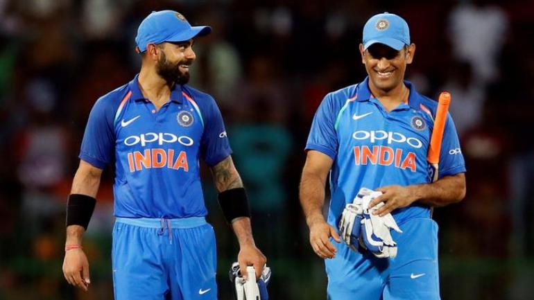 virat kohli and ms dhoni