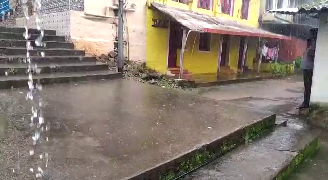 kovai-in-valparai-heavy-rain-with-storm-damages-house-and-causes-the-power-cut