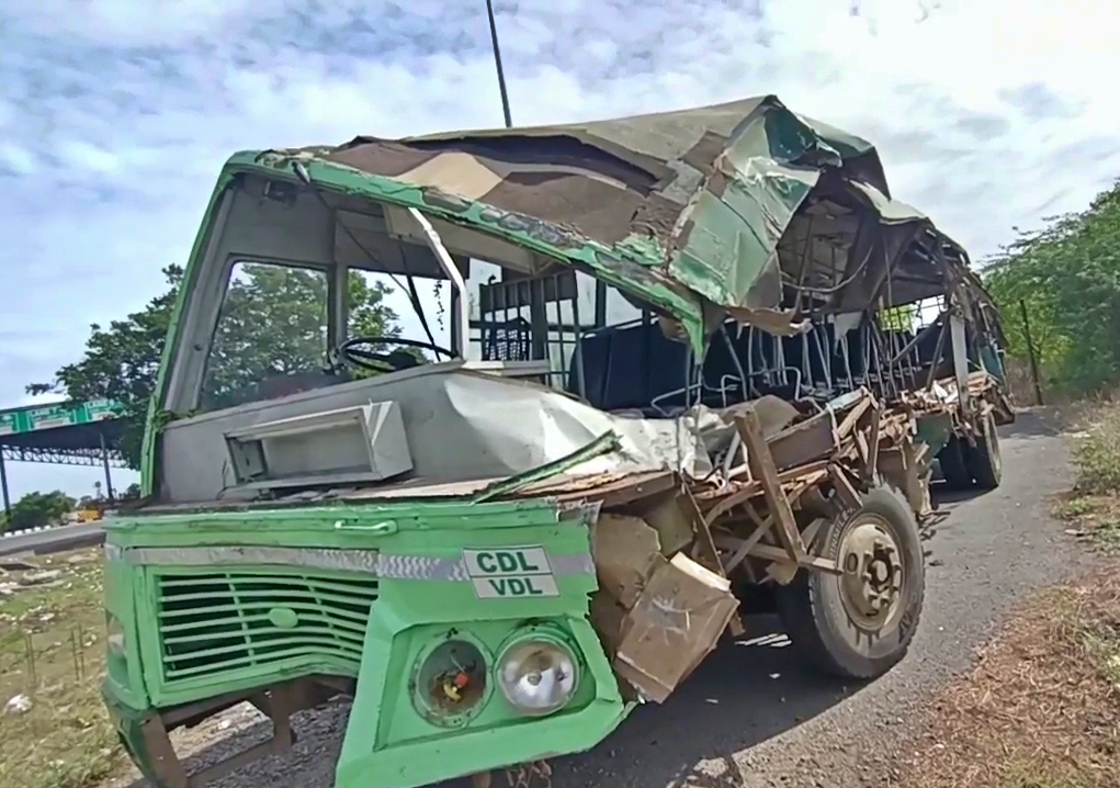 people died in TamilNadu accident, chengalpattu accident news, Travelers died in chengalpattu road accident, Government bus and lorry collide in chengalpattu, TamilNadu road accident news, ತಮಿಳುನಾಡು ಅಪಘಾತದಲ್ಲಿ ಜನರು ಸಾವು, ಚೆಂಗಲ್ಪಟ್ಟು ಅಪಘಾತ ಸುದ್ದಿ, ಚೆಂಗಲ್ಪಟ್ಟು ರಸ್ತೆ ಅಪಘಾತದಲ್ಲಿ ಪ್ರಯಾಣಿಕರು ಸಾವು, ಚೆಂಗಲ್ಪಟ್ಟುದಲ್ಲಿ ಸರ್ಕಾರಿ ಬಸ್ ಮತ್ತು ಲಾರಿ ಡಿಕ್ಕಿ, ತಮಿಳುನಾಡು ರಸ್ತೆ ಅಪಘಾತ ಸುದ್ದಿ,