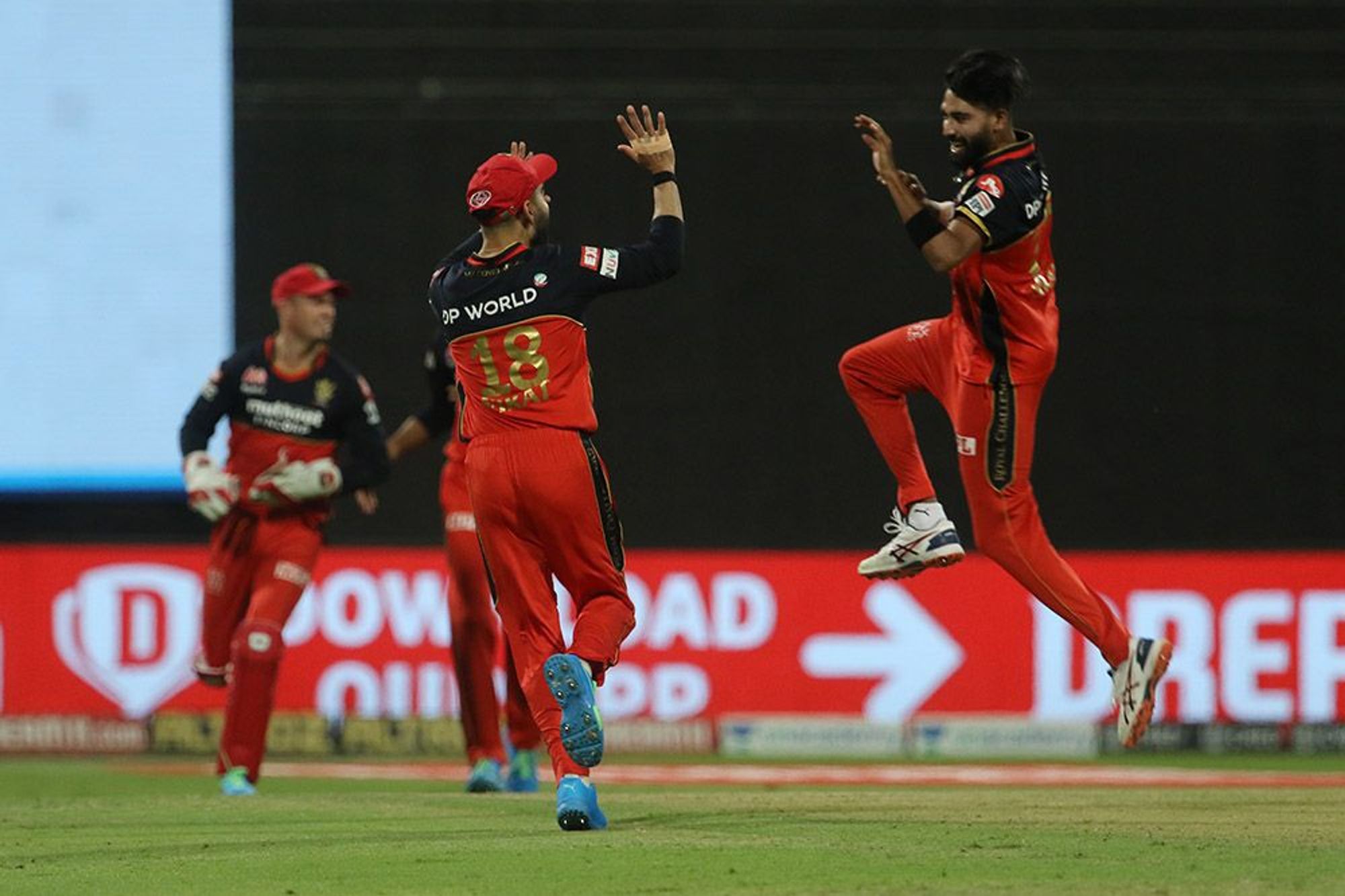 Abu Dhabi, Mohammad Siraj,  Royal Challengers Bangalore,  Indian Premier League