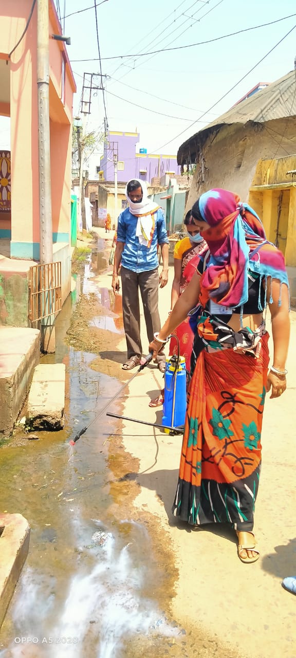 চলছে স্যানিটাইজ়ের কাজ