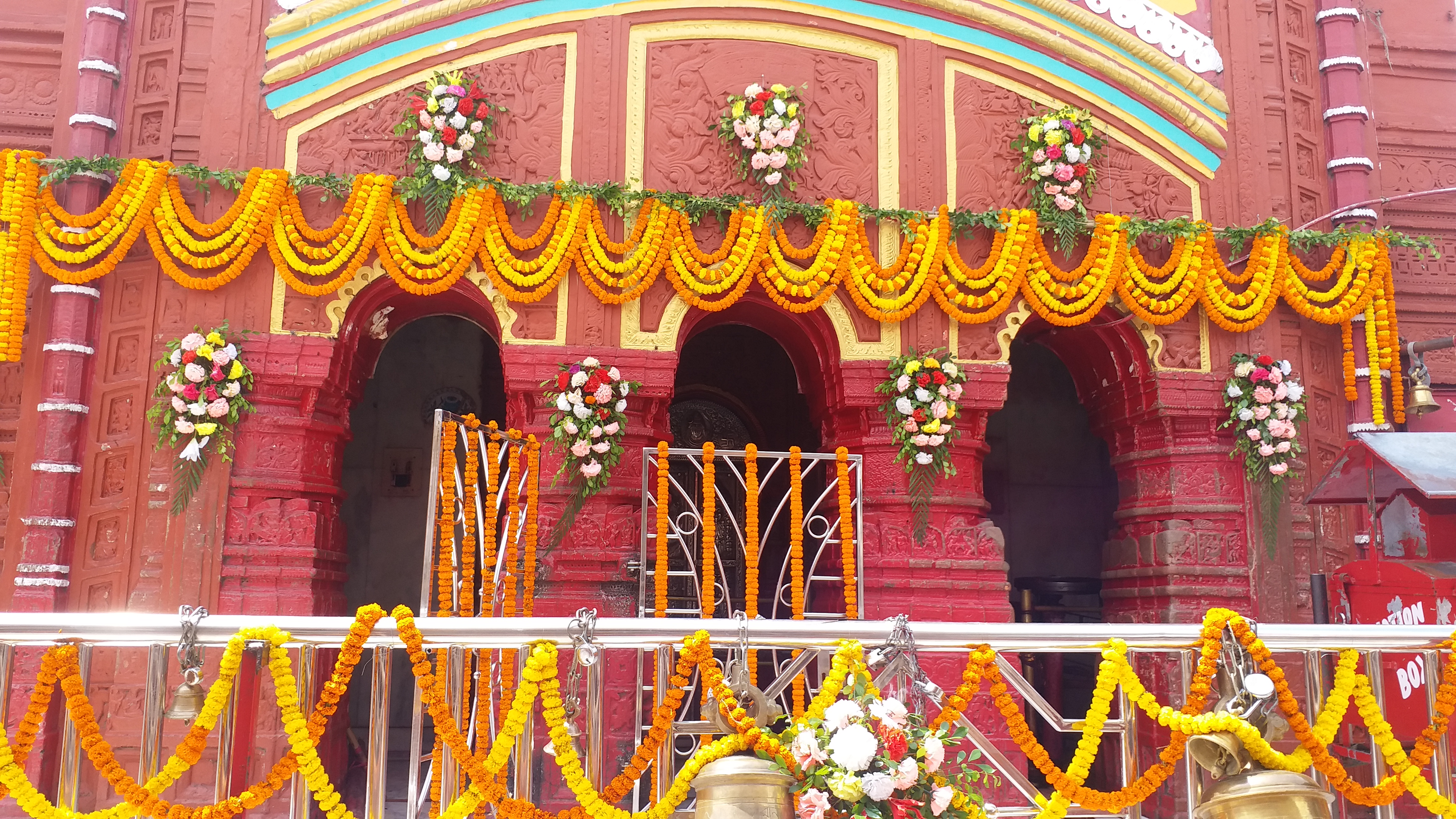 tarapith temple closed for devotees today due to covid situation