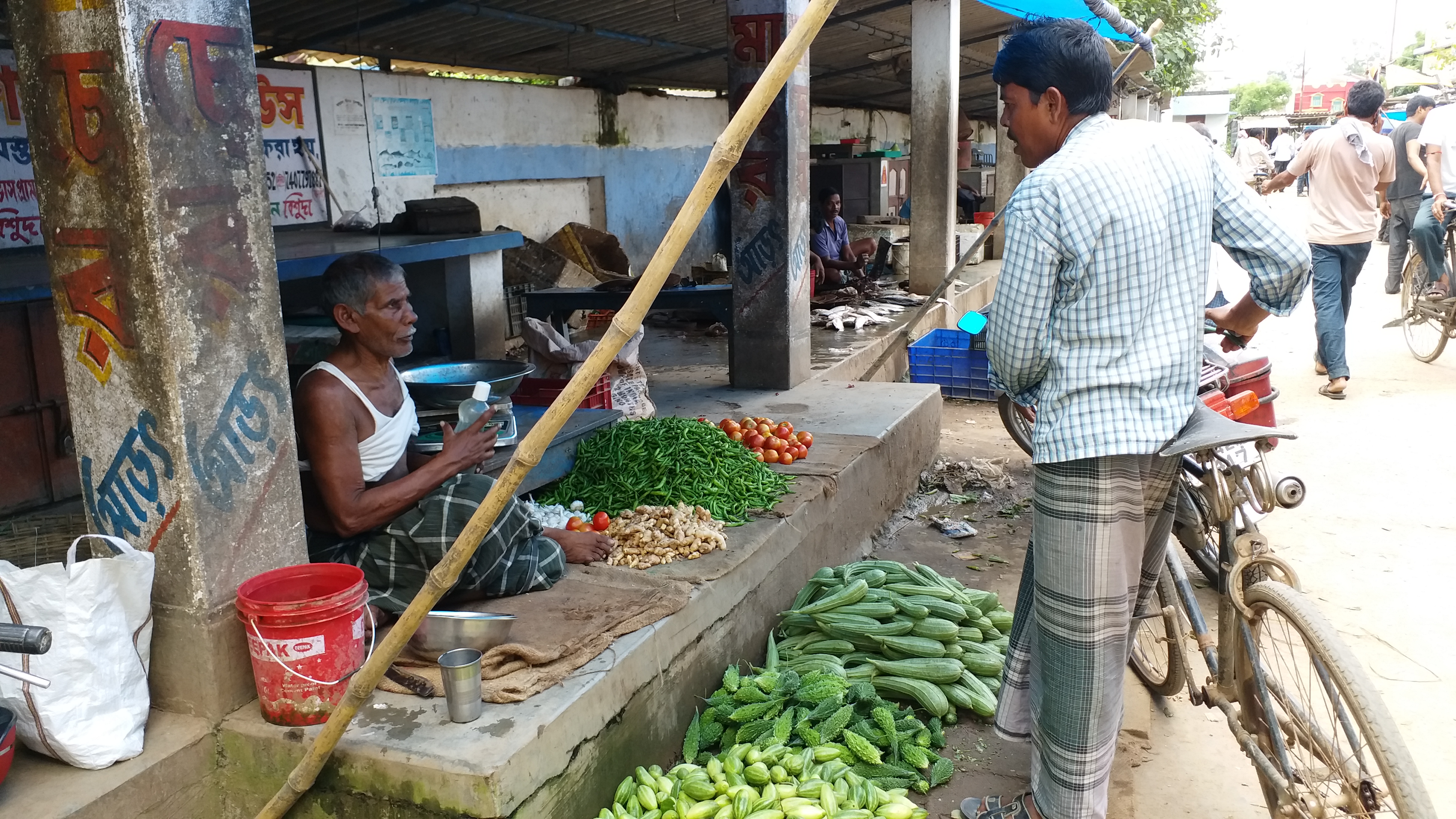 kisan mandis fails to serve purpose in west bengal