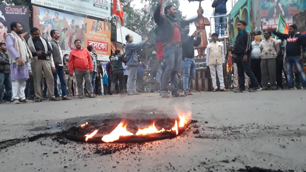 BJP workers stage protest across state over attack on J P nadda convoy