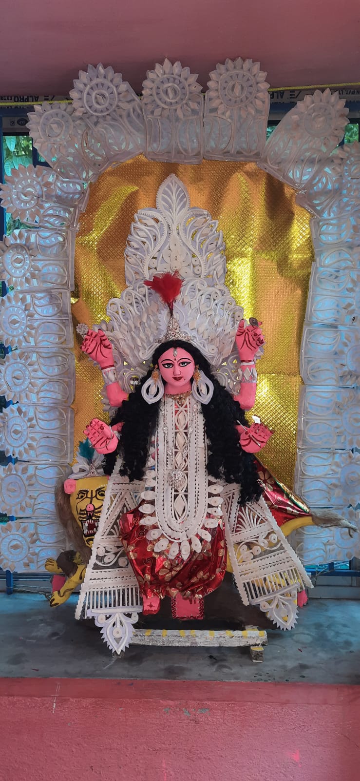 Chandannagar boy made three feet size Jagadhatri idol