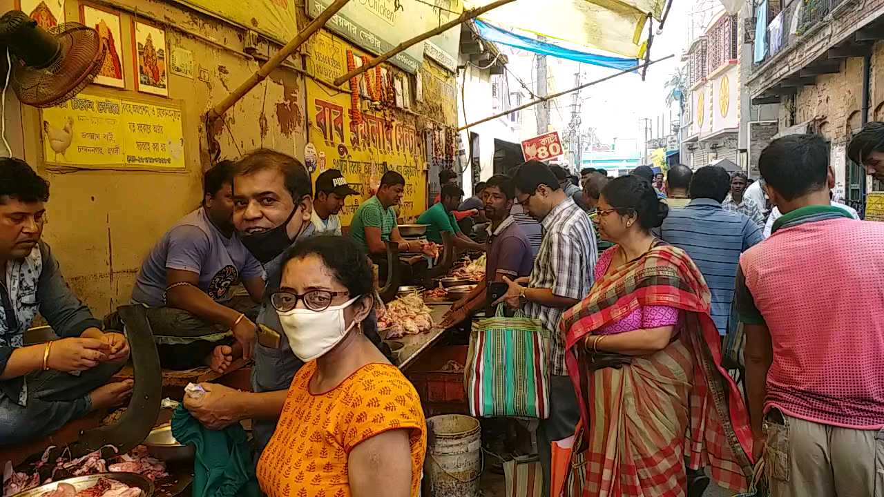 Crowded market