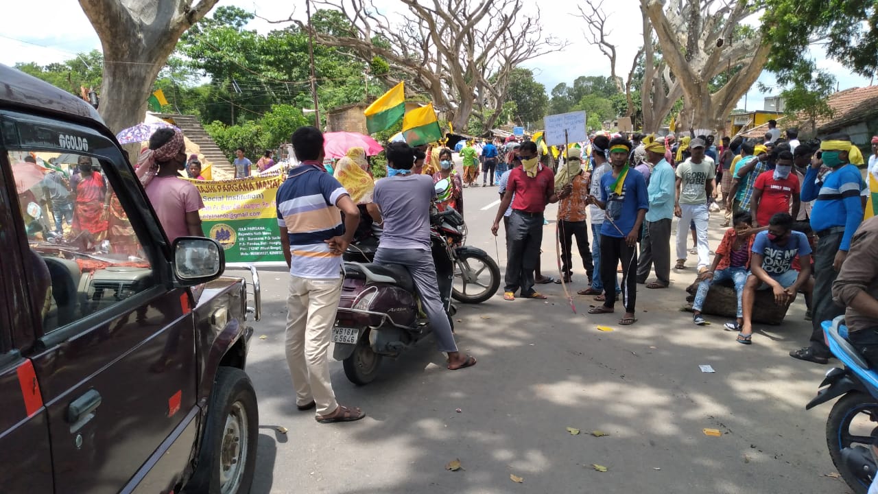 protest of demolition of sidhu kanho statue