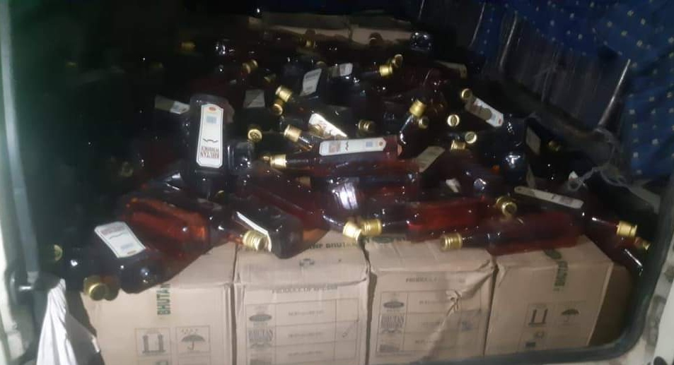 liquor recovered from ambulance at Jalpaiguri, driver arrested