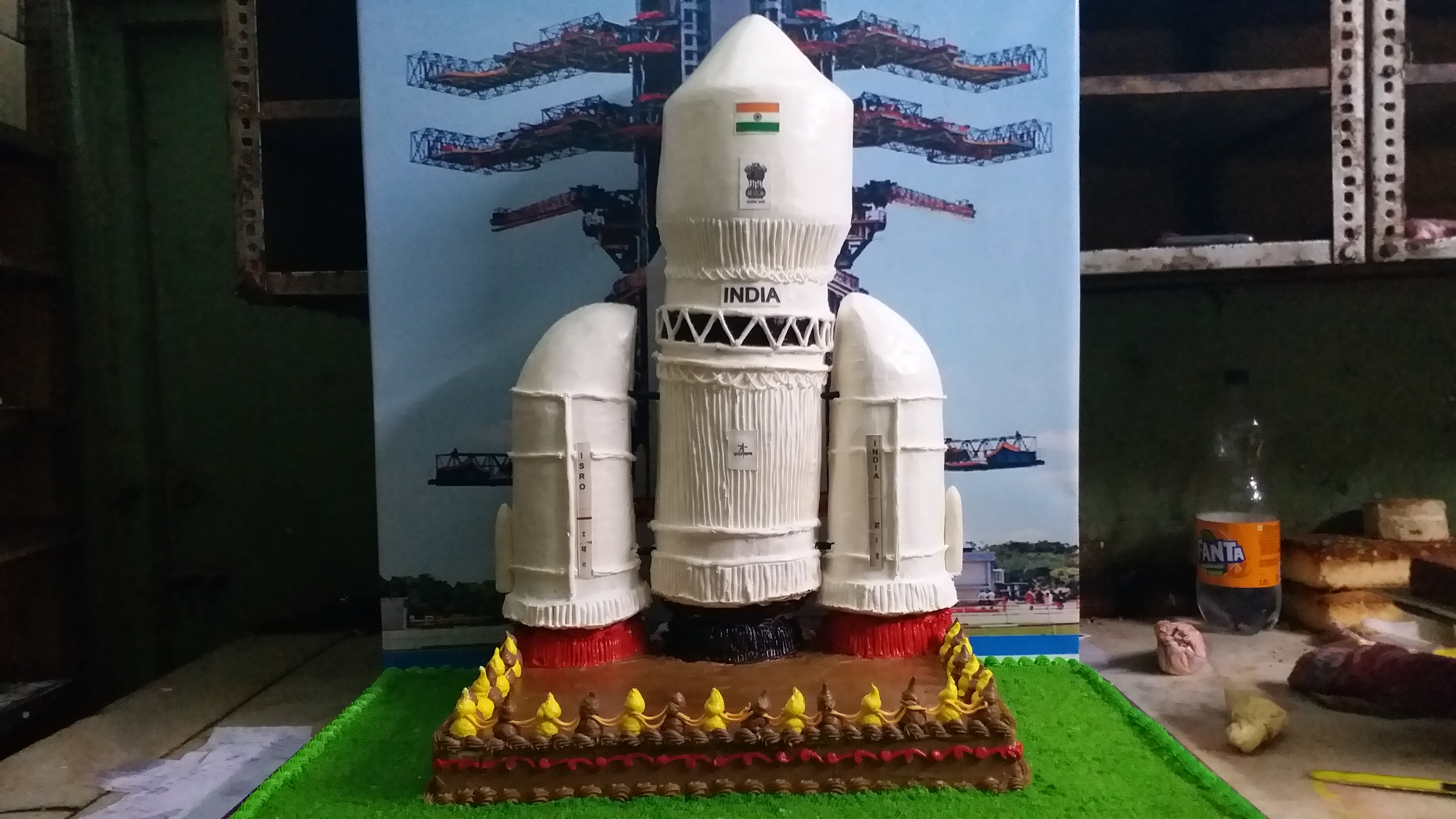 Chandrayaan 2 cake for auction