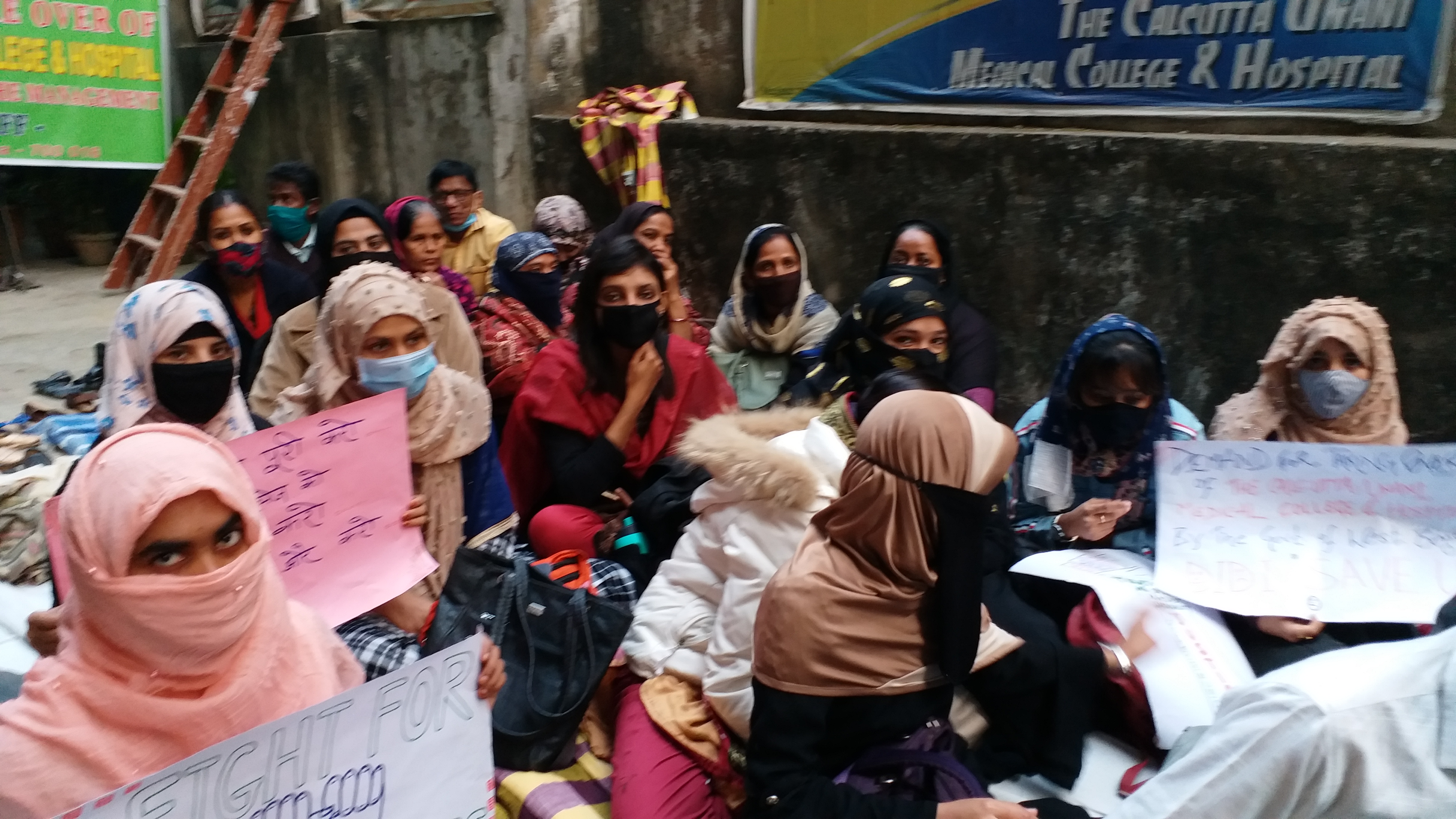 calcutta unani medical college teachers students on strike against state govt