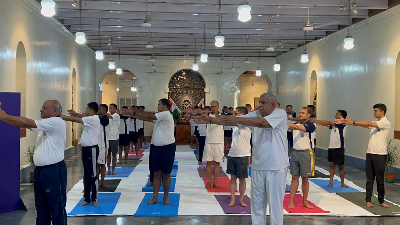 Governor Jagdeep Dhankhar participated in International Yoga Day at Raj Bhavan