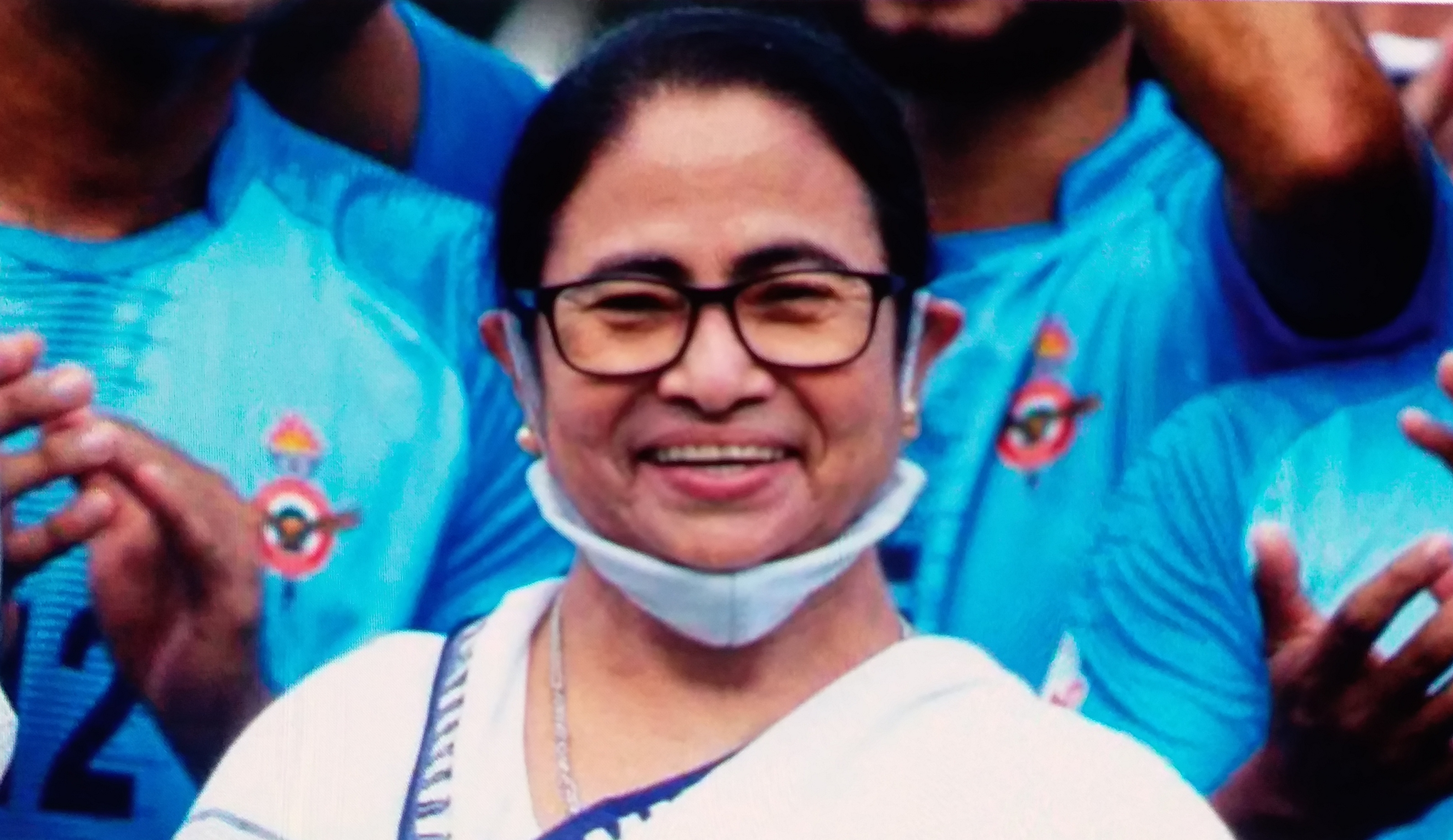 congress will not contest against mamata banerjee