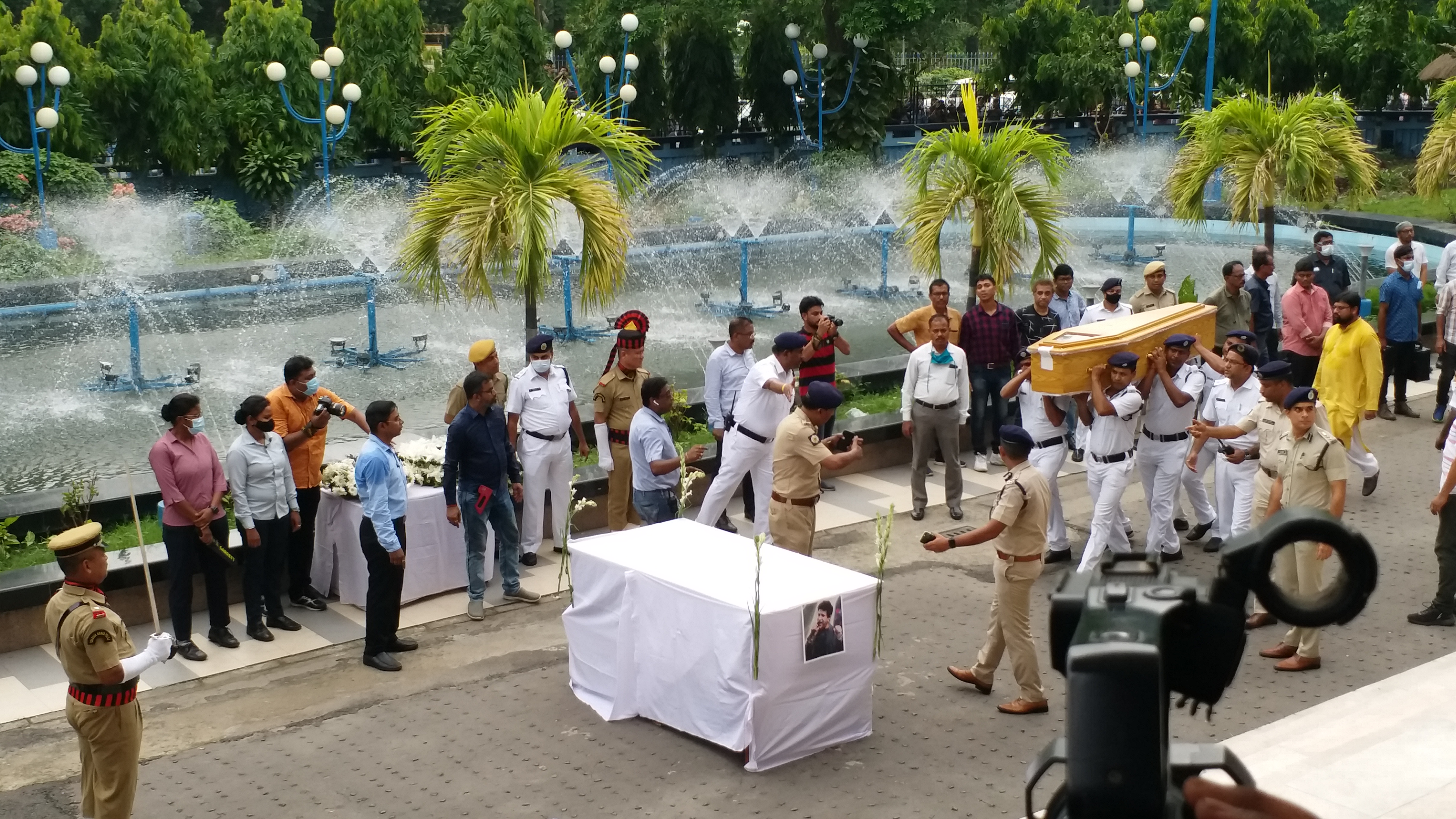 Gun Salute to KK from State Govt in Rabindra Sadan