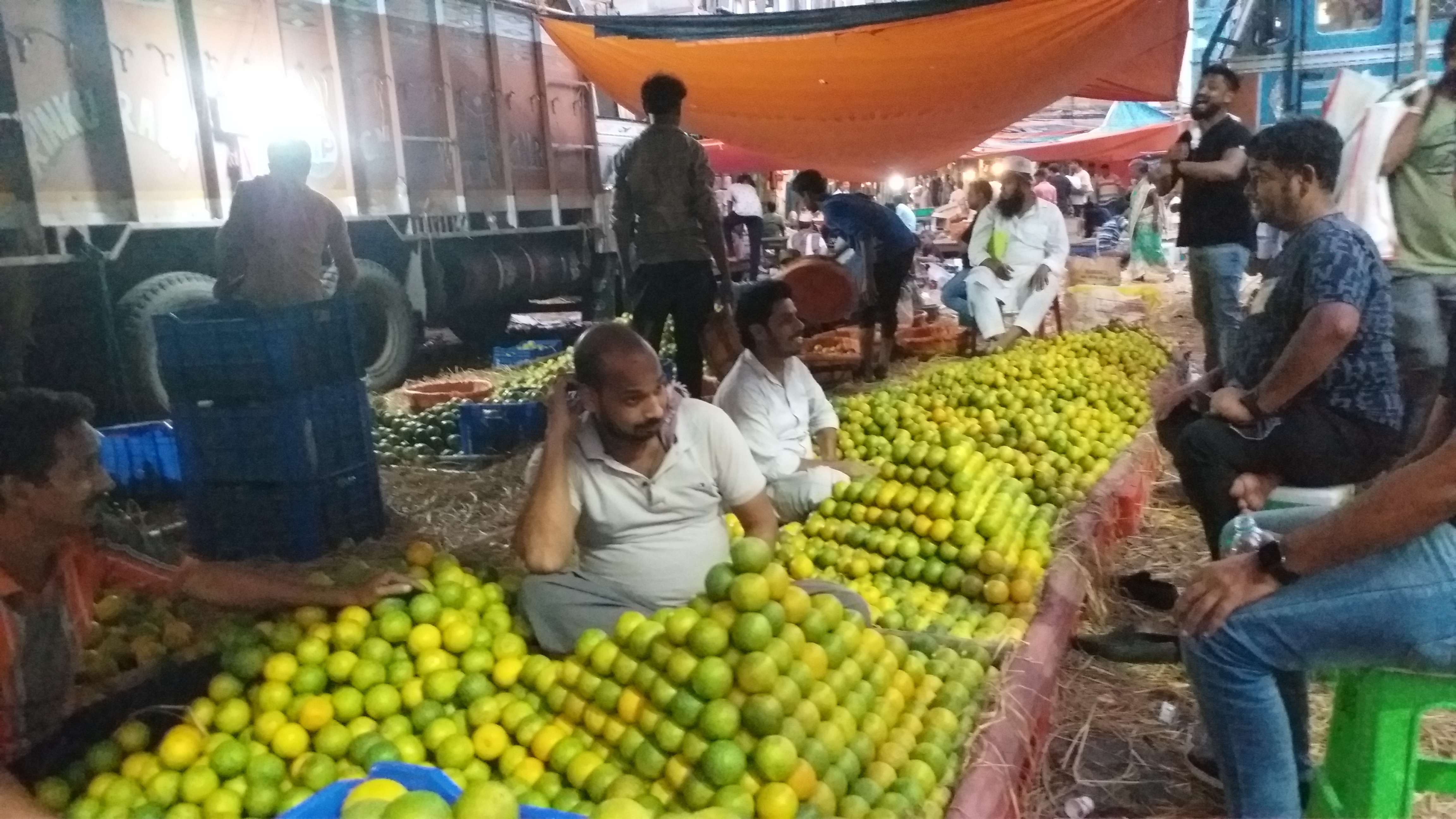 Fruits Market in Chhath Puja 2022 at Machuabazar