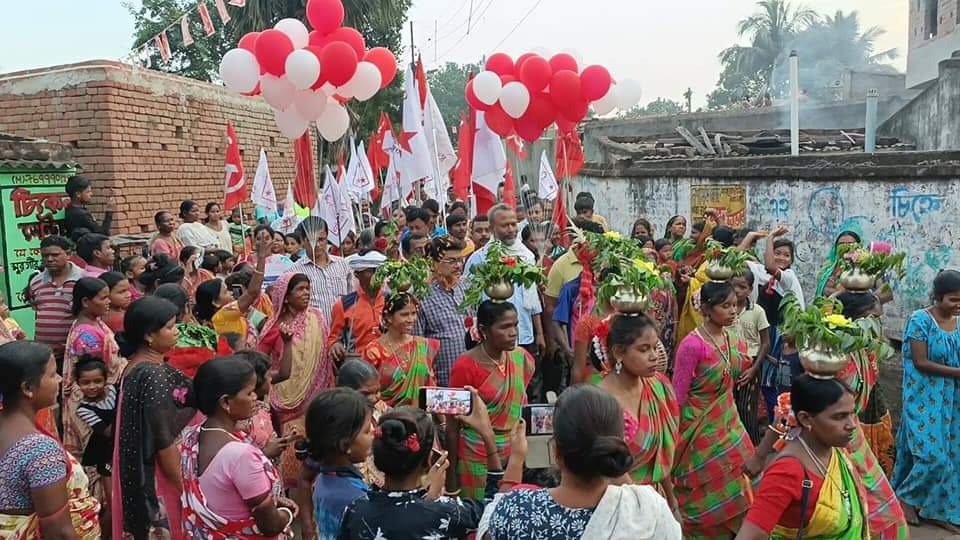 CPIM distributes forms to get public opinion before Panchayat Election