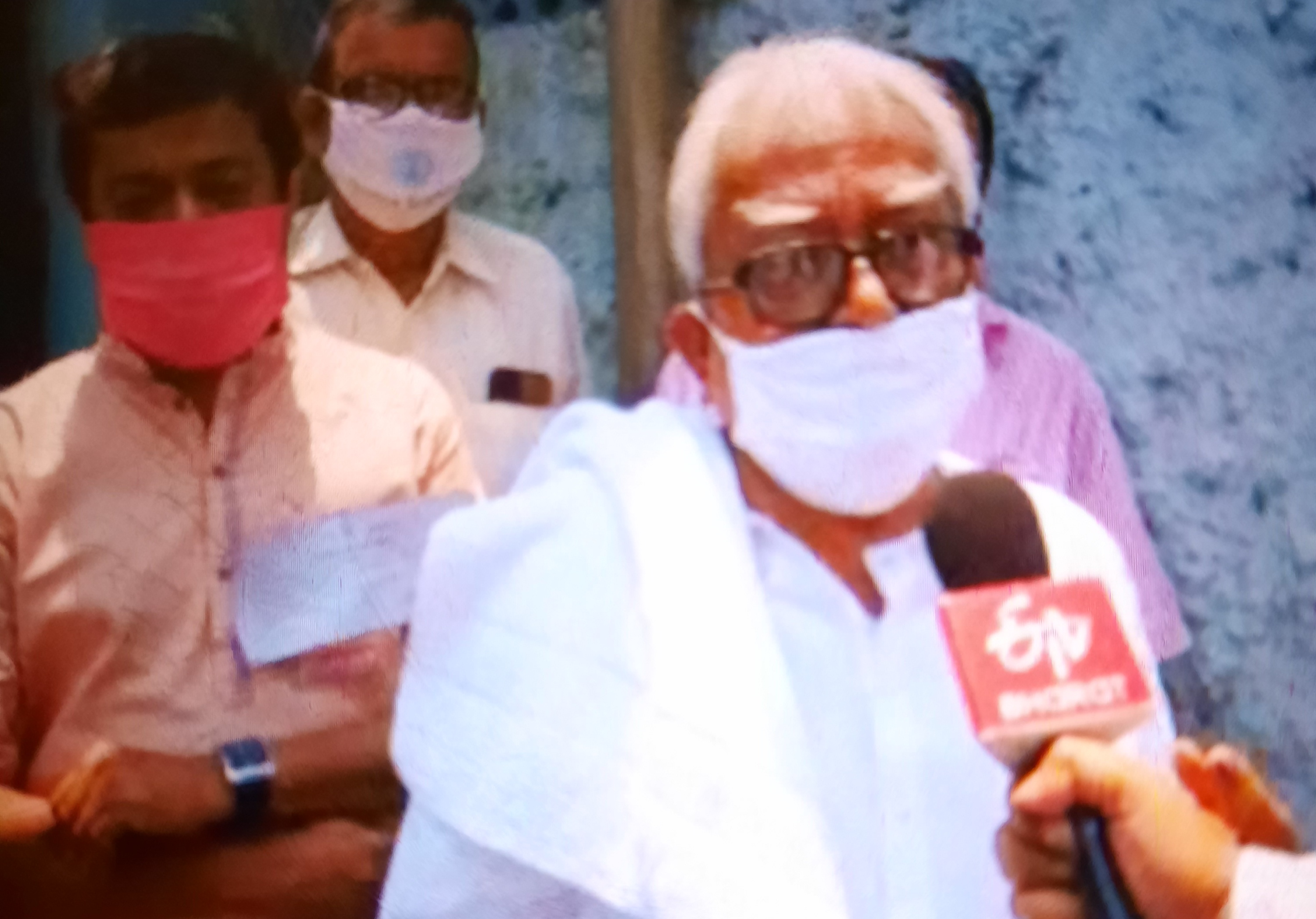 former cm buddhadeb biman bose and sourav invite in mamata oath ceremony