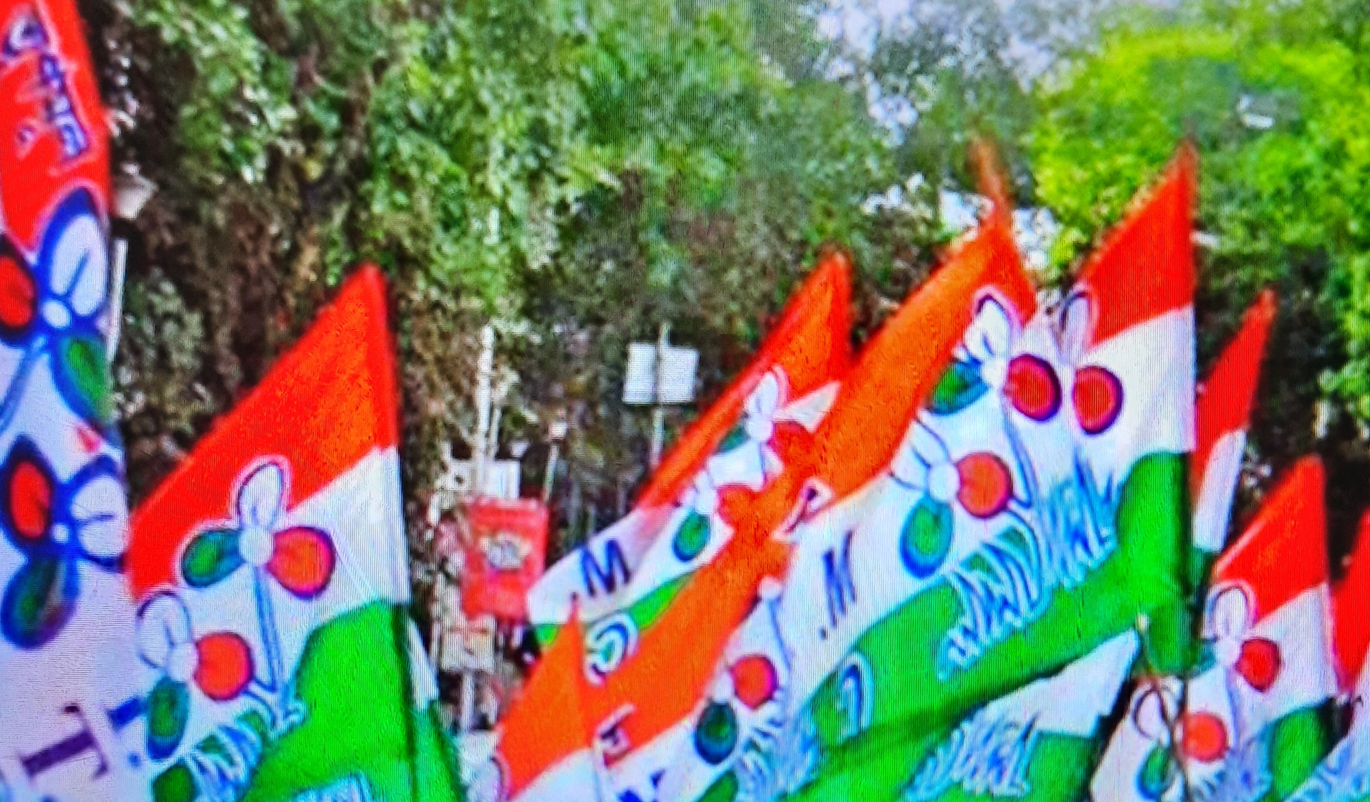 political parties prepare hard to presence in bypoll in west bengal