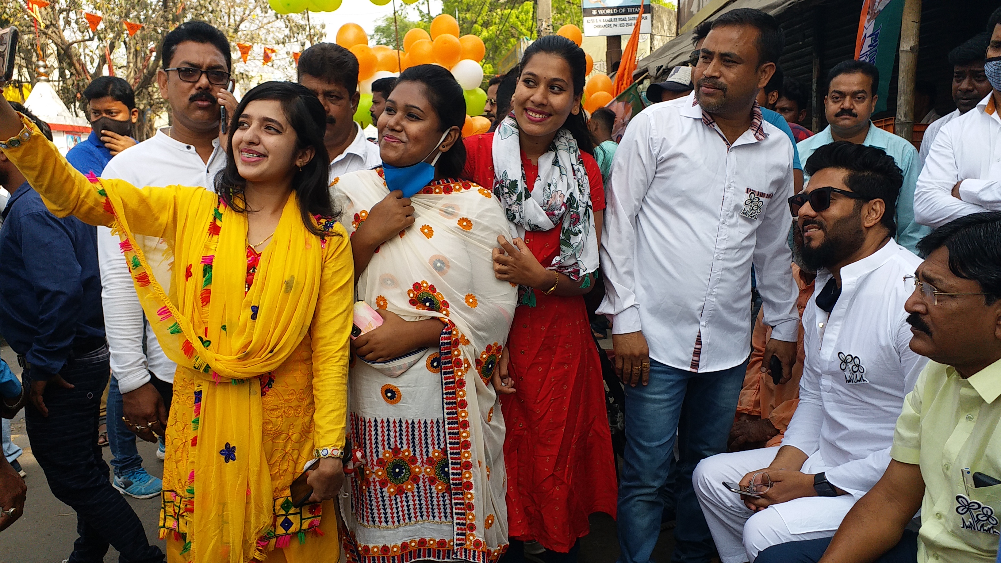 trinamool-candidate-raj-chakrabortys-election-campaign-at-the-barrackpore-assembly