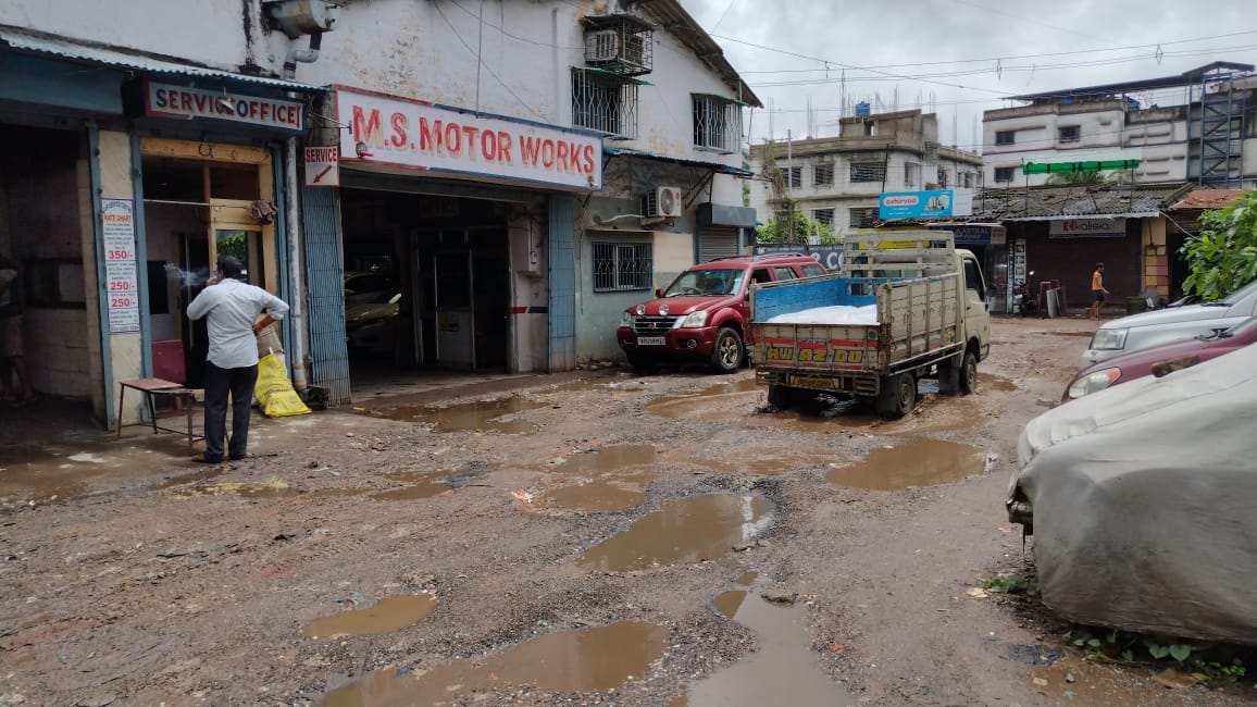 Potholes in Kolkata roads