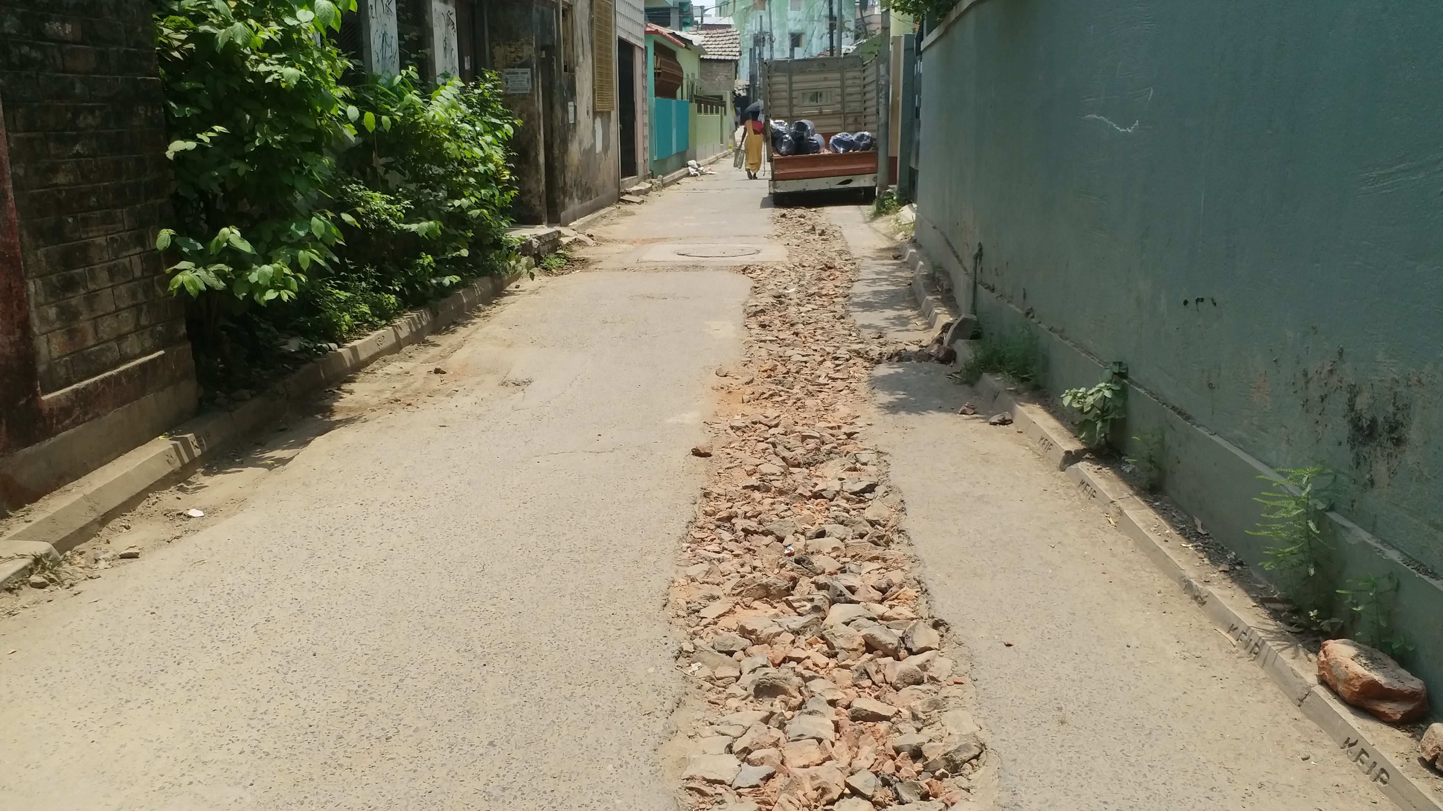 Residents of KMC Ward No 2 suffering due to bad condition of roads