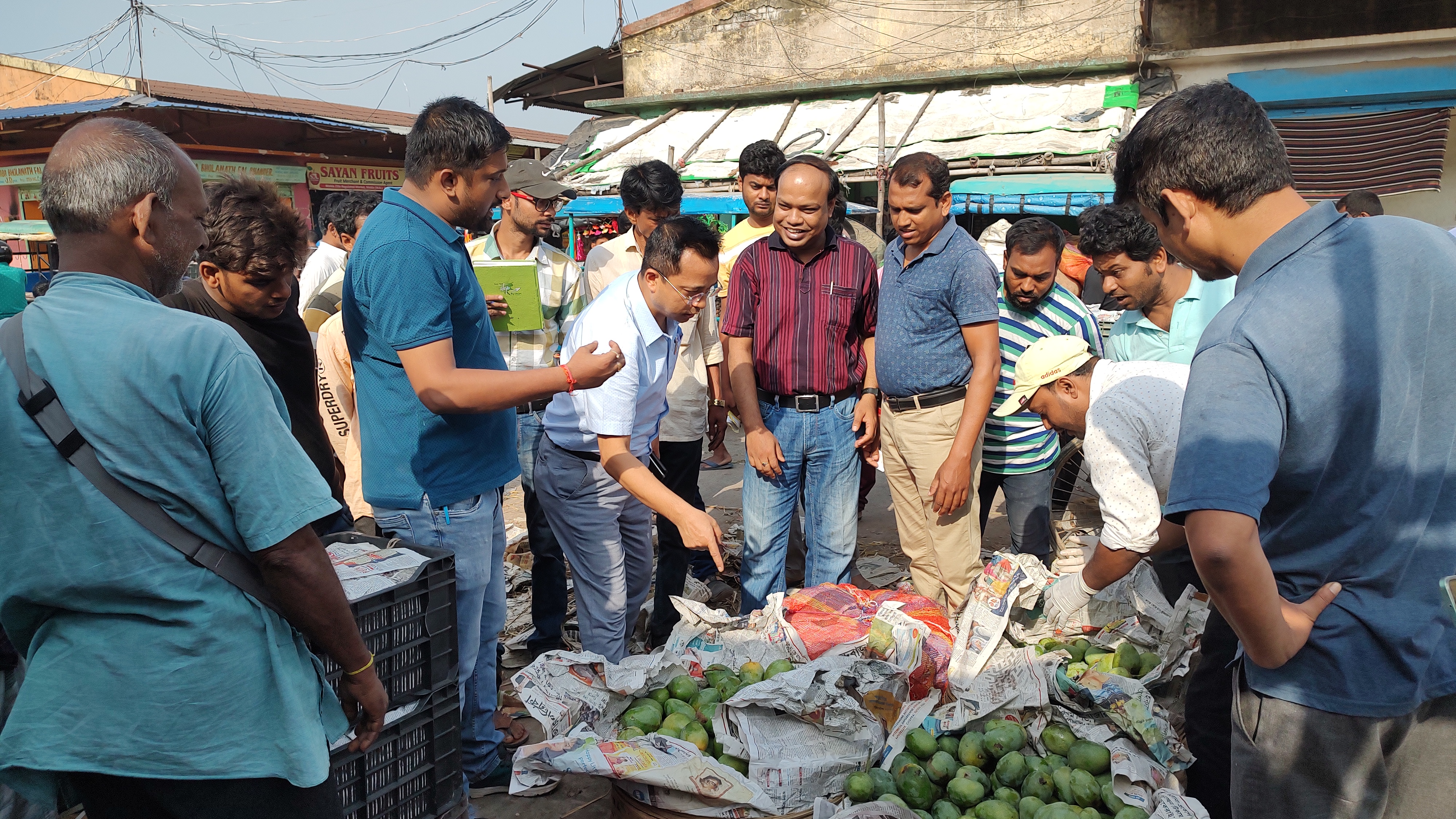 raid in Malda fruit market