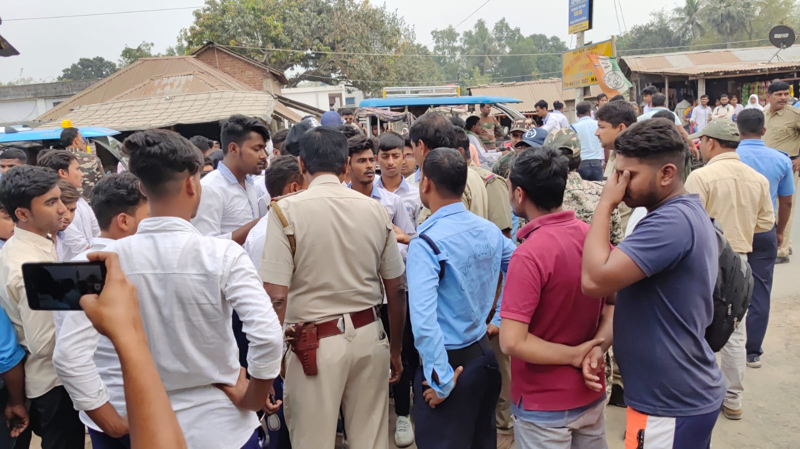 Protest on demand of cheating in Malda