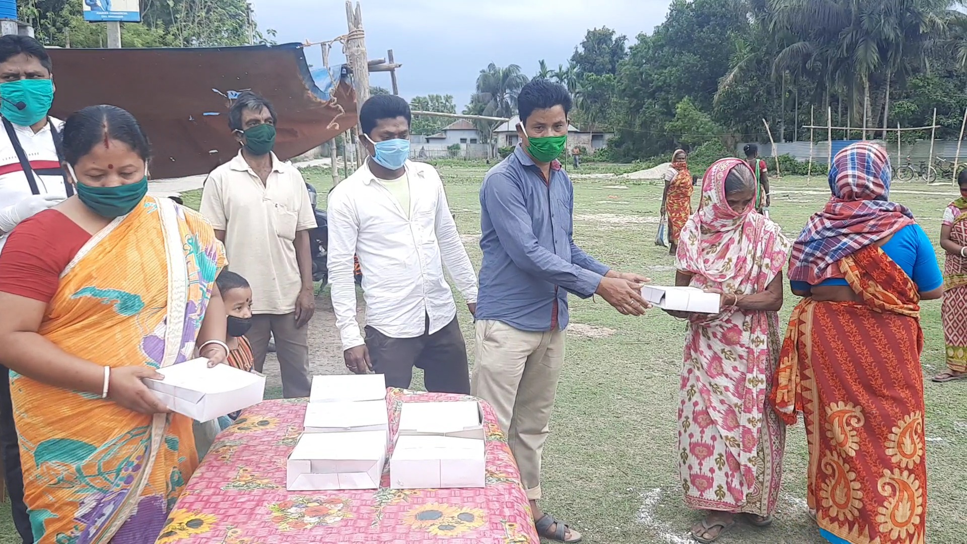 Food Distribution in Raiganj