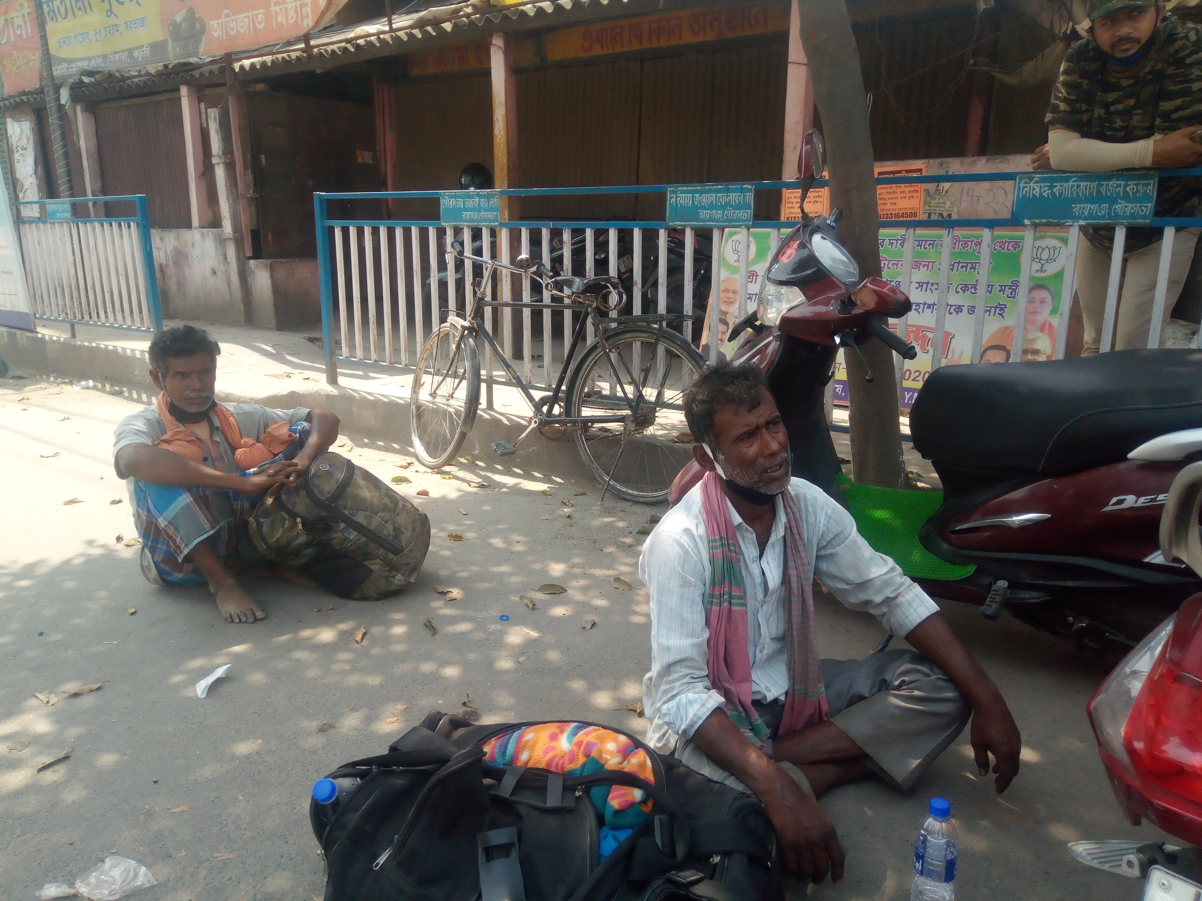 again-lobours-detained-raiganj-police