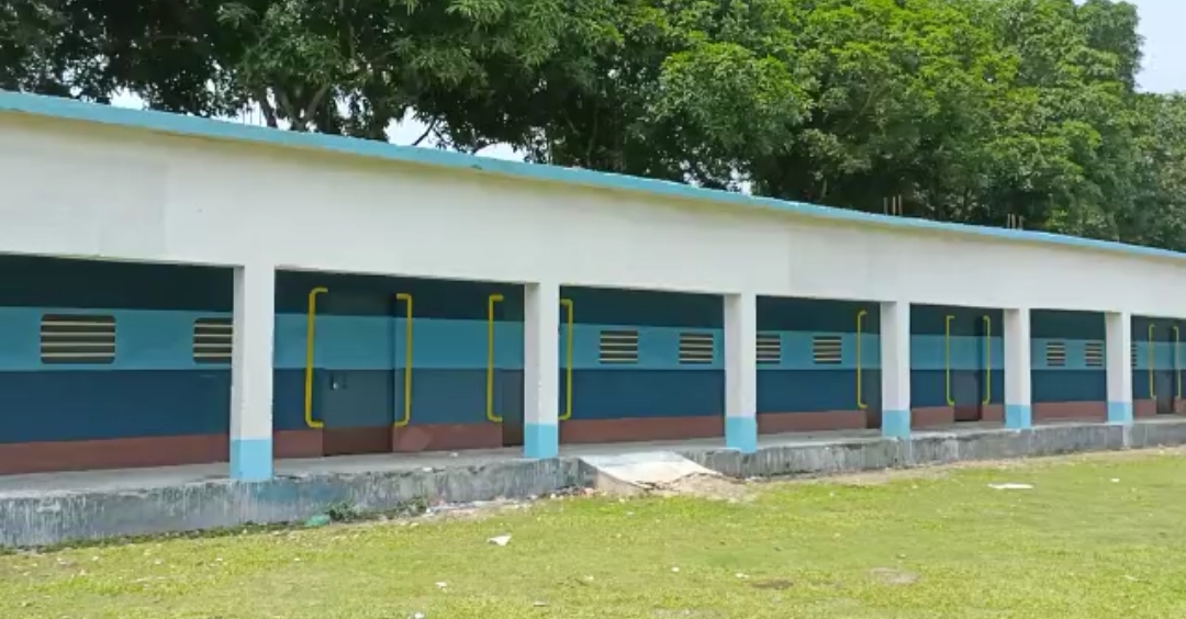 School painted like train for students in Uttar Dinajpur