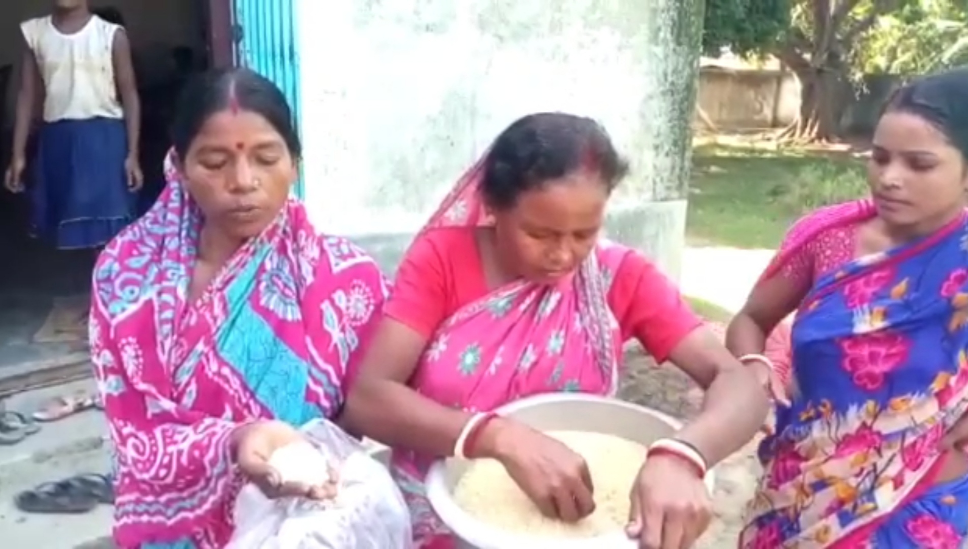 People panicked due to plastic rice in SSK centre of Paschim Medinipur