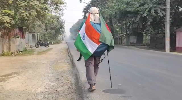 Bangladeshi Student walking across West Bengal to spread the message of Environmental Well Being