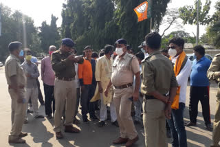 miscreant beaten bjp supporters in bolpur