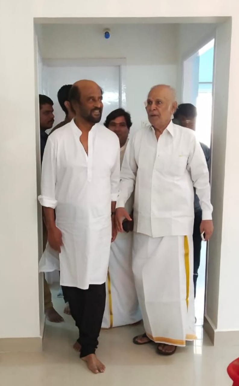 Super Star Rajini Gifted his Guru a house