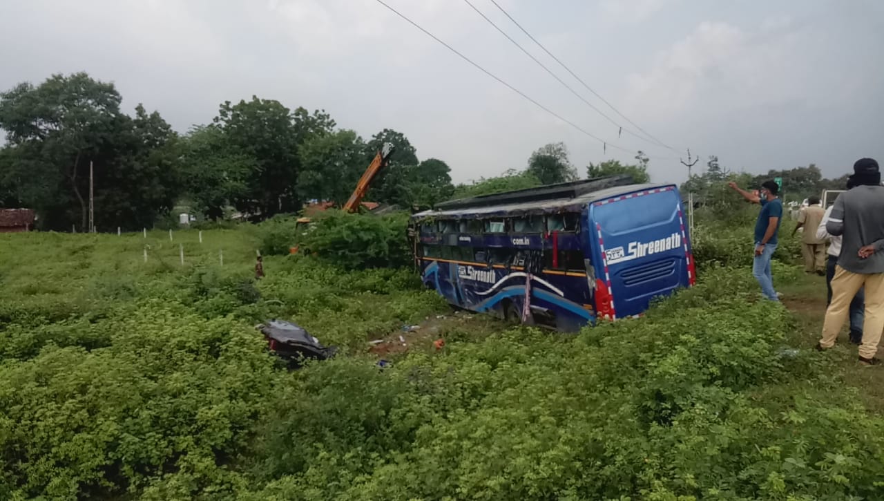 A private bus with Migrant workers from UP met with an accident near Godhra