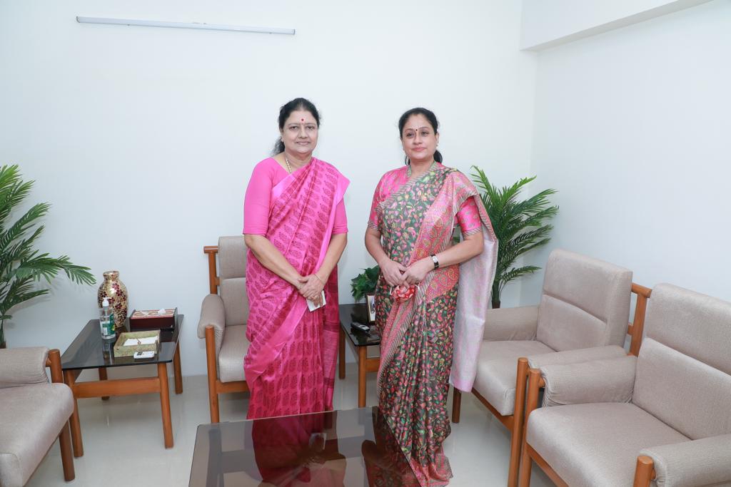 vijayashanti met shashikala