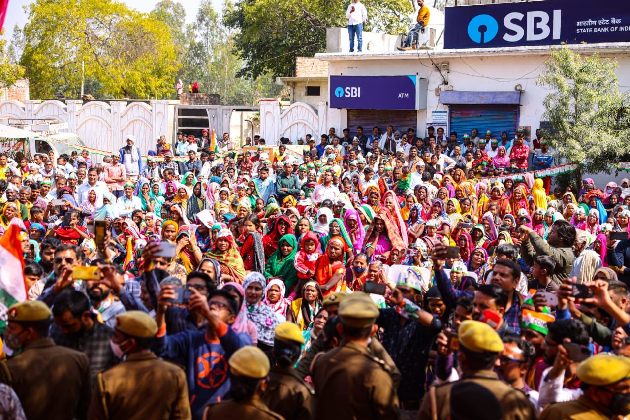 PRIYANKA GANDHI ROAD SHOW IN RAE BAREILY